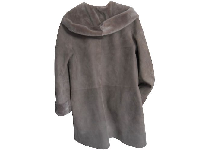 Rizal Cappotti, Cappotti Taupe - vista 2