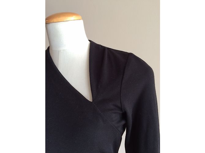 Autre Marque LIL St Germain Schwarzes Kleid asymmetrischer Ausschnitt - Ansicht 3