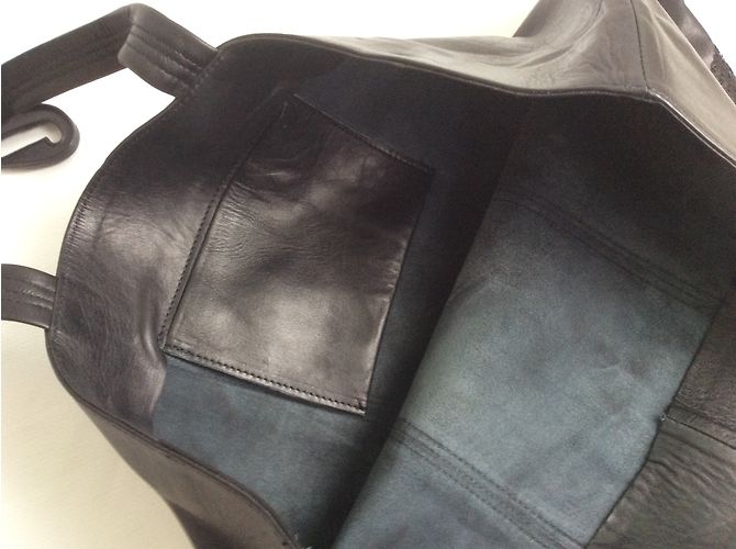 inconnue Lammledertasche in Schwarz - Ansicht 3