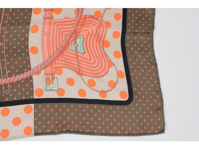 Foulard Hermès Clic Clac in seta 66x66 - vista 3