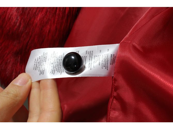Little Marc Jacobs ärmellose Weste aus rotem Kunstpelz - Ansicht 5