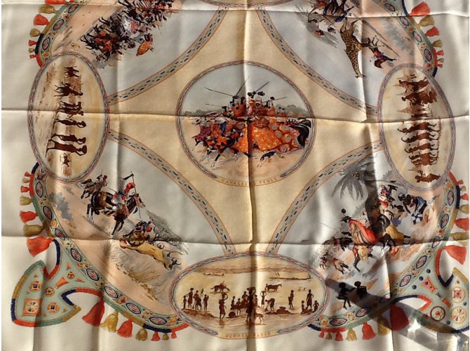 Hermès Bufandas de seda Beige - vista 2