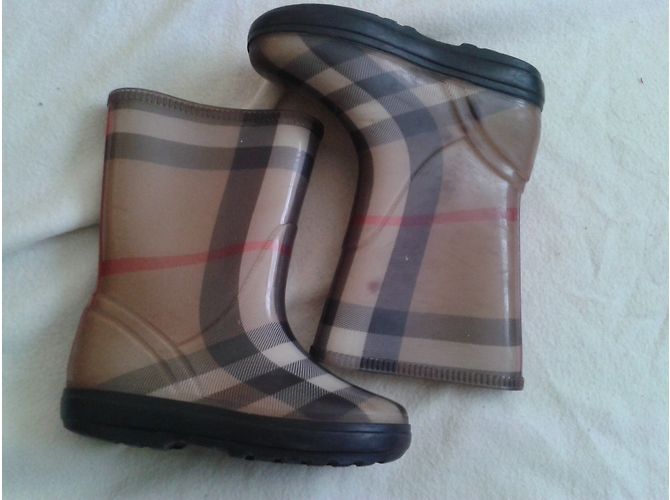 Burberry Boots - view 3