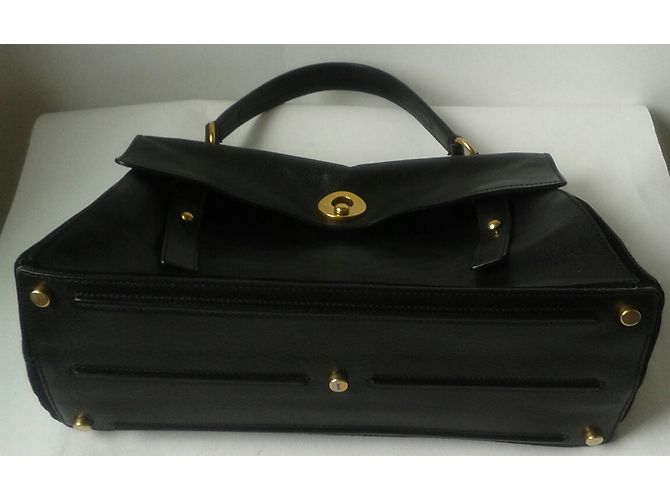 Yves Saint Laurent Musa dois - vista 3