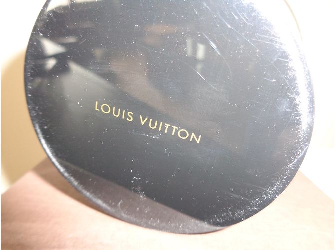 Alma Louis Vuitton Snow globe Red - view 4