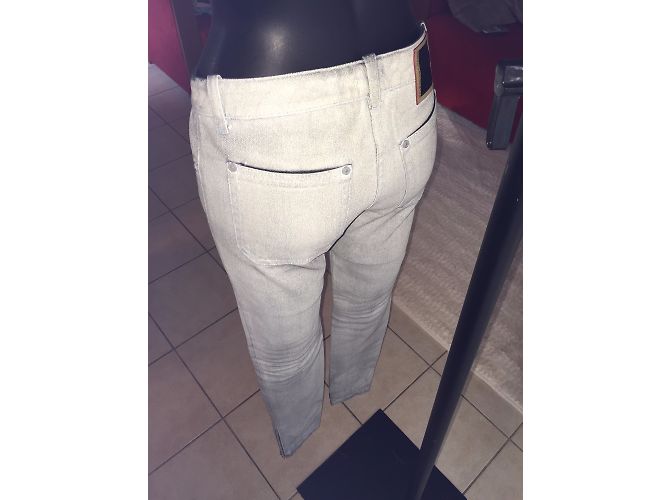 Vaqueros Balenciaga de denim gris encerado - vista 4