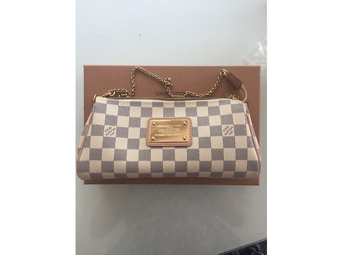 Louis Vuitton Pochette Eva - vue 3