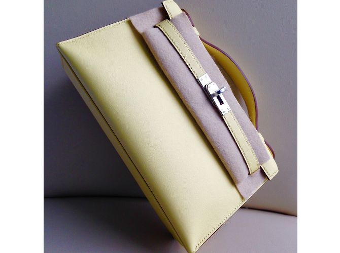 Kelly Hermès Bolsos de embrague Amarillo - vista 3