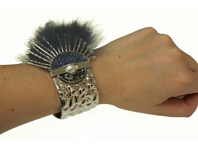 Fendi Silver Bracelet with Blue and Black Fox Fur Silvery - view 4