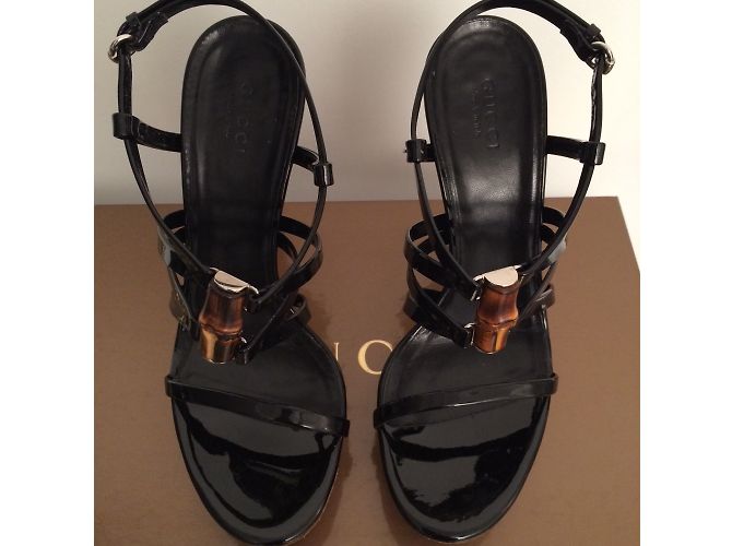 Sandali Gucci in vernice nera Nero - vista 5