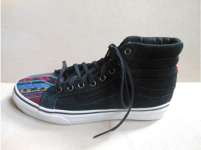 Gorgeous Vans in camoscio imbottito nero e graziose scarpe da ginnastica alte unisex in tessuto multicolor - vista 4