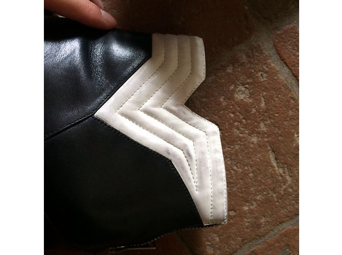 Stivaletti Saint Laurent in pelle nera Nero - vista 5