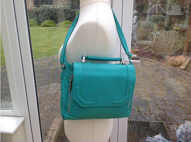 W118 by Walter Baker Schultertasche Grün - Ansicht 3