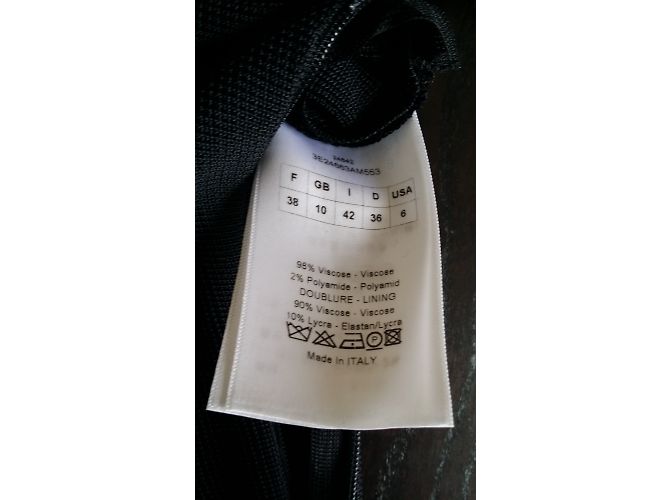 Christian Dior Kleid aus schwarzer Viskose mit tiefem Ausschnitt - Ansicht 10