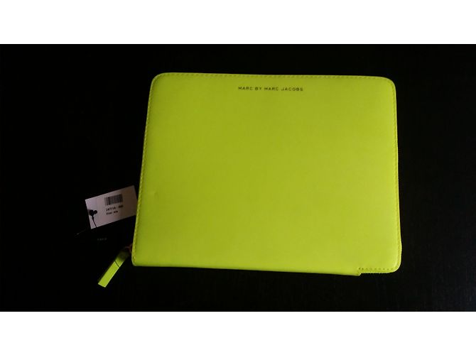 Marc by Marc Jacobs IPad 1/2/3 case - view 4