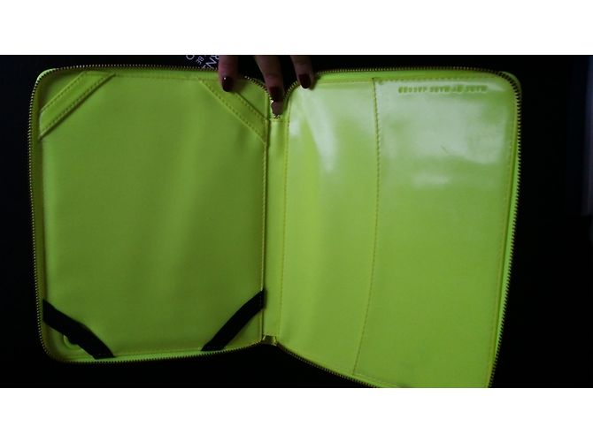 Marc by Marc Jacobs IPad 1/2/3 case - view 8