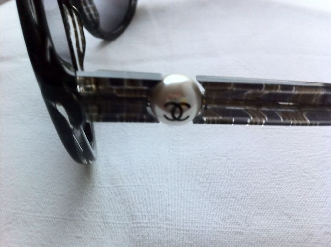 Gafas de sol Chanel Sublime Tweed Gris Redondas - vista 3
