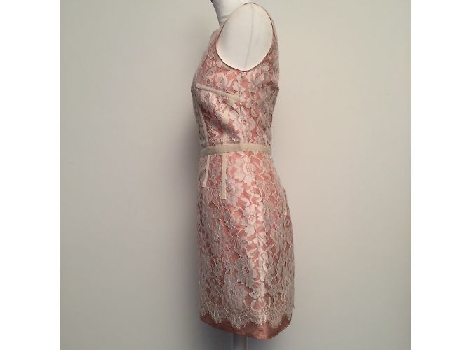 Vestido D&G de renda rosa e ecru - vista 4