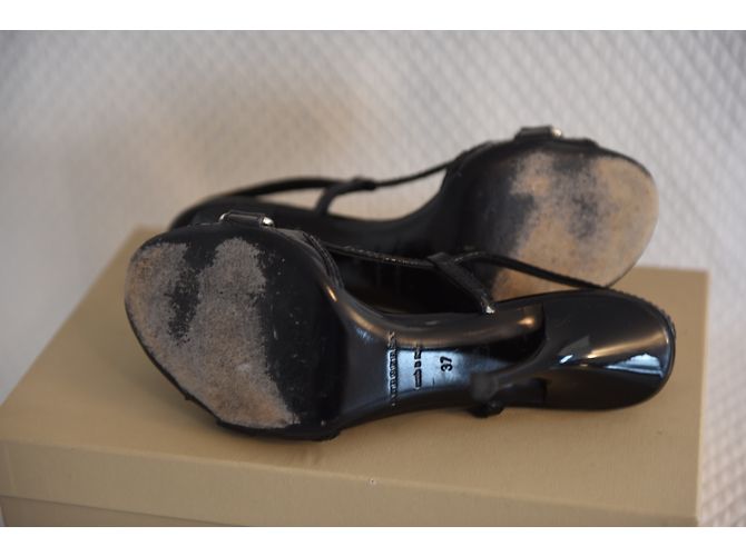 Sandali Burberry in vernice nera Nero - vista 6