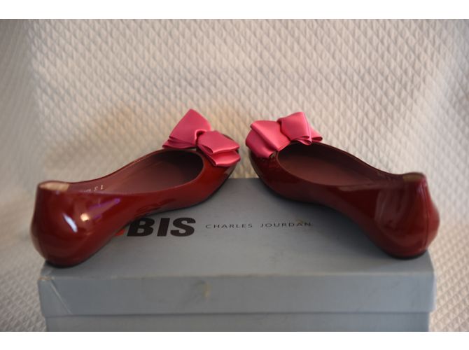 Charles Jourdan Bailarinas de Charol Rojo Oscuro Burdeos - vista 4