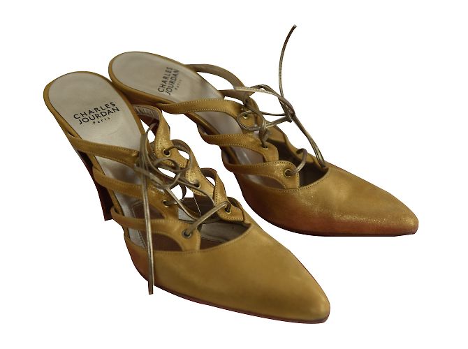 Mules Charles Jourdan en cuir daim doré Taille 37 - vue 2