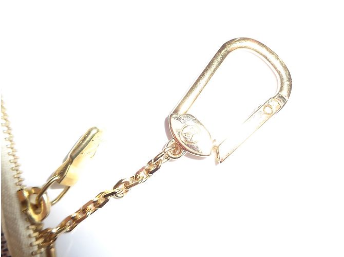 Louis Vuitton Pouch keychain Multiple colors - view 5