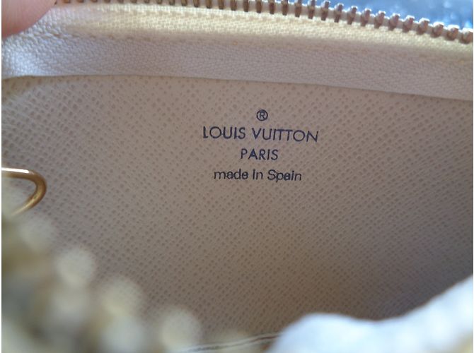 Louis Vuitton Pouch keychain Multiple colors - view 7