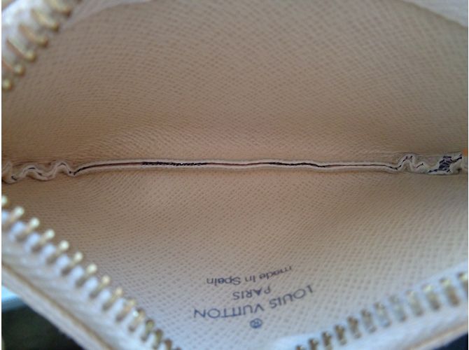 Louis Vuitton Pouch keychain Multiple colors - view 8