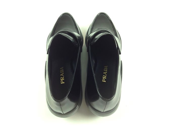 Prada Ballerine in Pelle Nera Taglia 40 Nero - vista 3