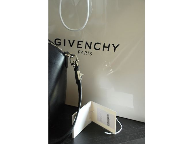 Antigona Givenchy Handbag - view 9