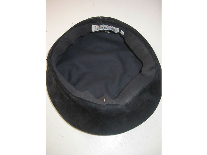 Yves Saint Laurent Chapeaux - vue 3
