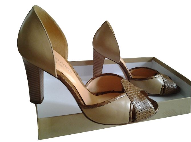 Sergio Rossi Pumps aus beige Leder und Python 35 - Ansicht 2