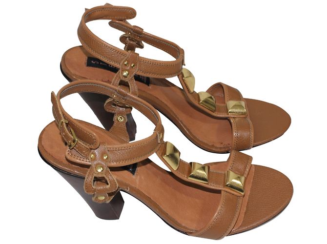 Sandali Steve Madden in pelle Cammello con borchie oro Caramello - vista 3