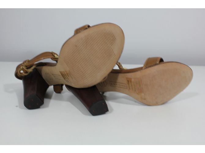 Sandali Steve Madden in pelle Cammello con borchie oro Caramello - vista 6