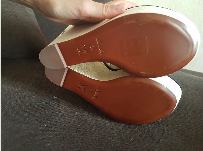Louis Vuitton Mules compensées Beige - vue 6