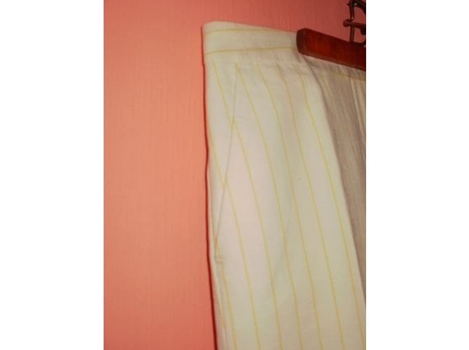 Pantalones Moncler de algodón blancos con rayas amarillas Talla 42 - vista 3