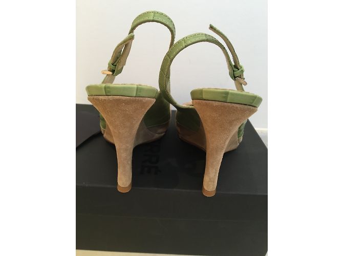 Sandali con zeppa Gianfranco Ferré in scamosciato beige e pelle verde - vista 4