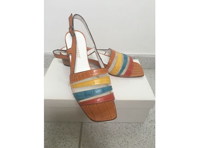 Autre Marque Sandales Maretto en cuir orange motif python Taille 40 - vue 3