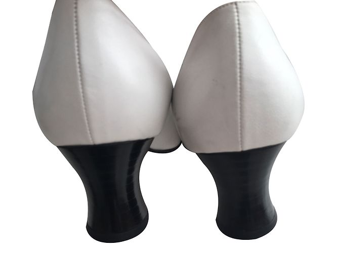 Décolleté Rodo in pelle bianca taglia 39,5 Bianco - vista 2