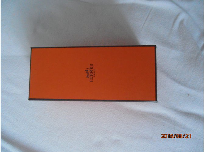 Hermès Spray nómada recargable Caramelo - vista 7