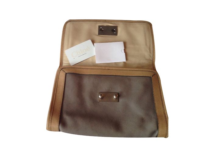 Pochette Chloé in pelle beige - vista 2
