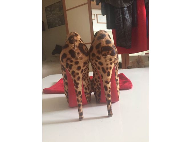 Christian Louboutin Lady Peep Décolleté Leopardate in Pelle - vista 4