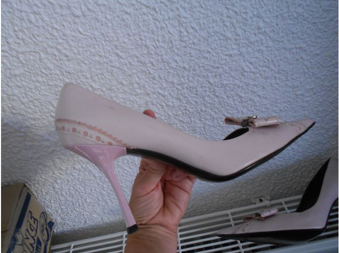 Décolleté Dior in pelle rosa con fiocco - vista 5