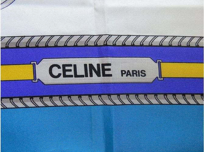 Céline Scarf - view 3
