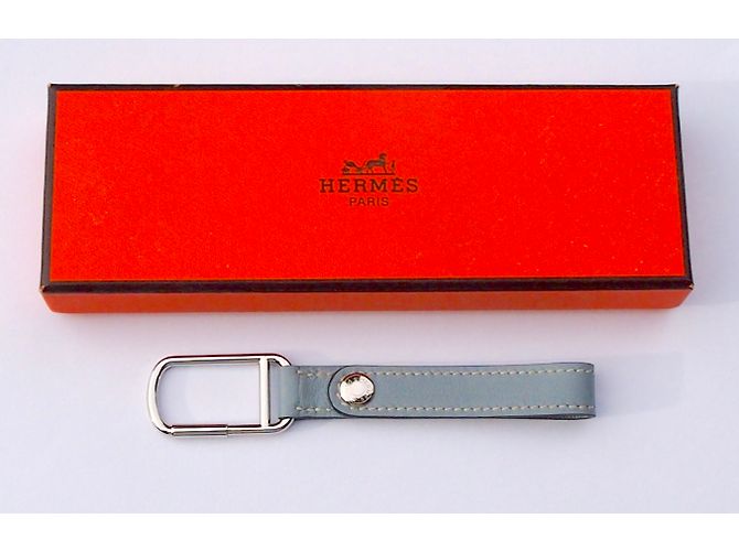 Porte-clés HERMES Carmen En Cuir - Gland à Frange Bleu/marron/or, Occasion Avec Boîte
