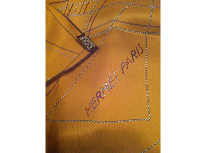 Hermès Cachecol Marrom - vista 3