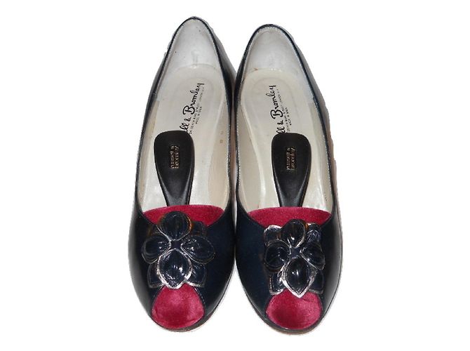 Décolleté Russell & Bromley in pelle blu con punta aperta e fiore - vista 11