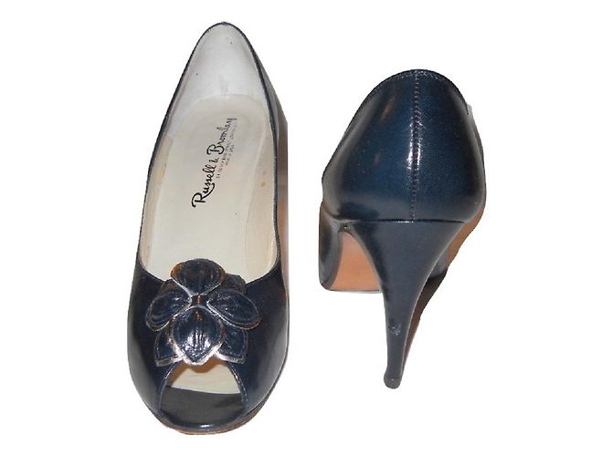 Décolleté Russell & Bromley in pelle blu con punta aperta e fiore - vista 5