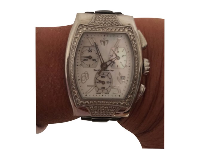Technomarine Tonneaux - vista 2