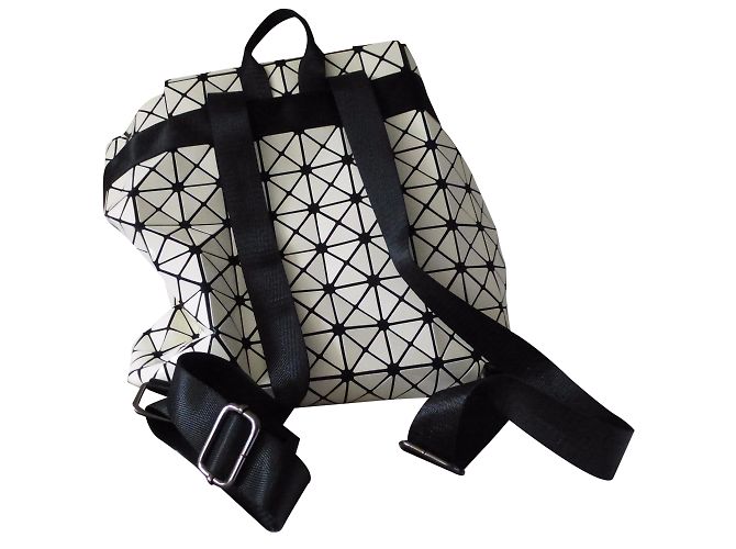 Issey Miyake Zaino - vista 2